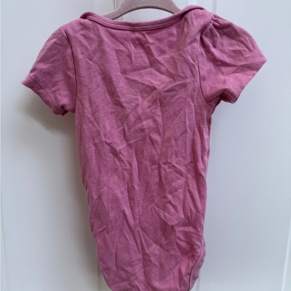 Cloud Island 12M Girls Mauve Short Sleeve Onesie - Picture 4 of 4